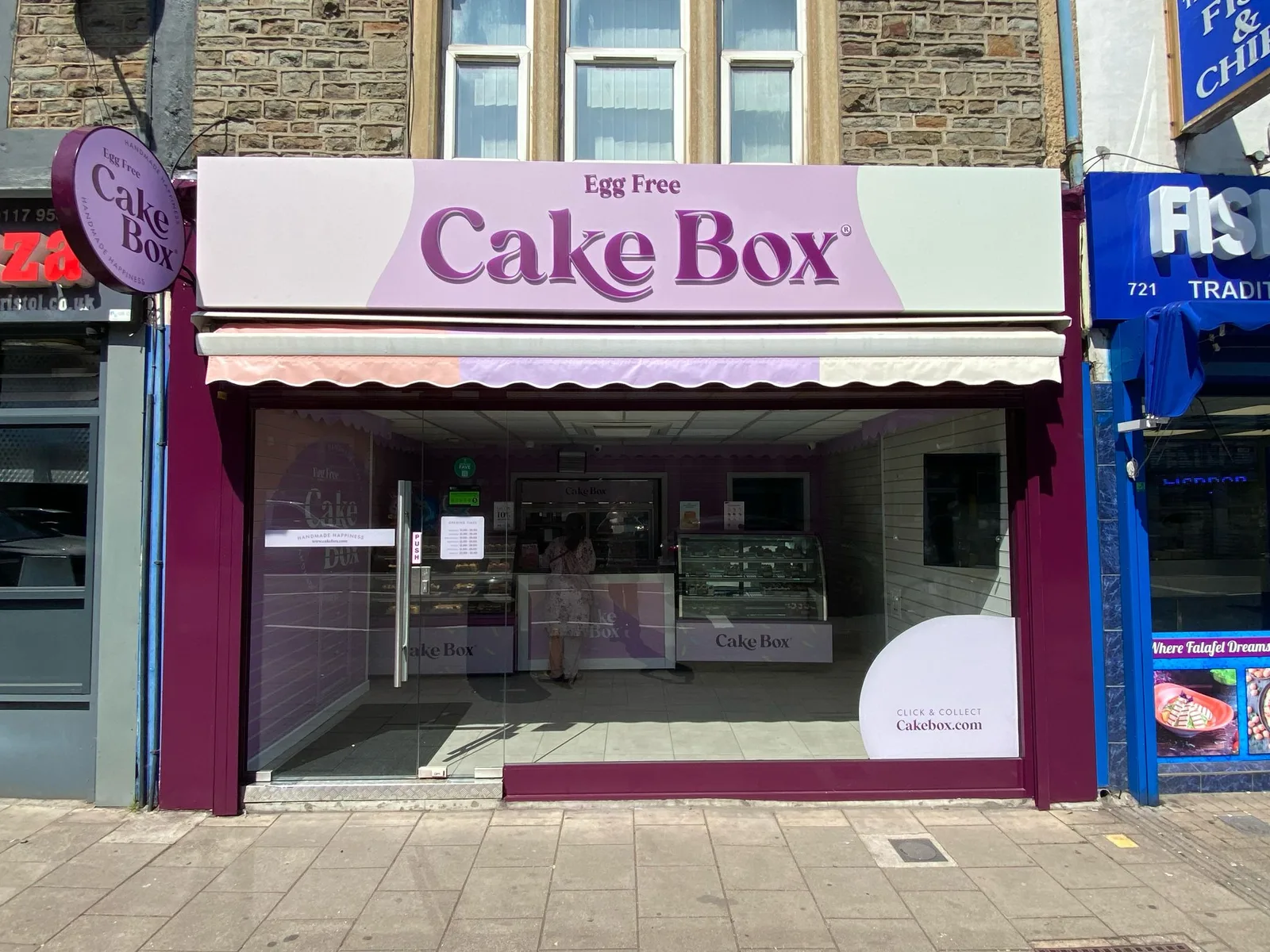 Cake Box shopfront by Direct Shopfront – straight-on finished frontage